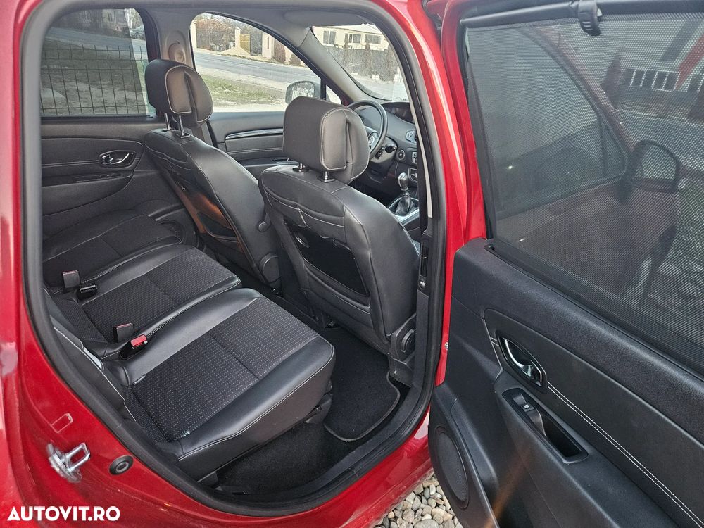 Renault Grand Scenic dCi 110 Paris - 15