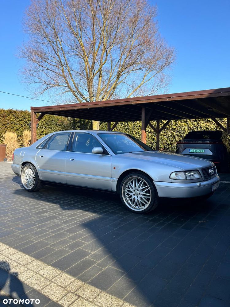 Audi A8 - 4