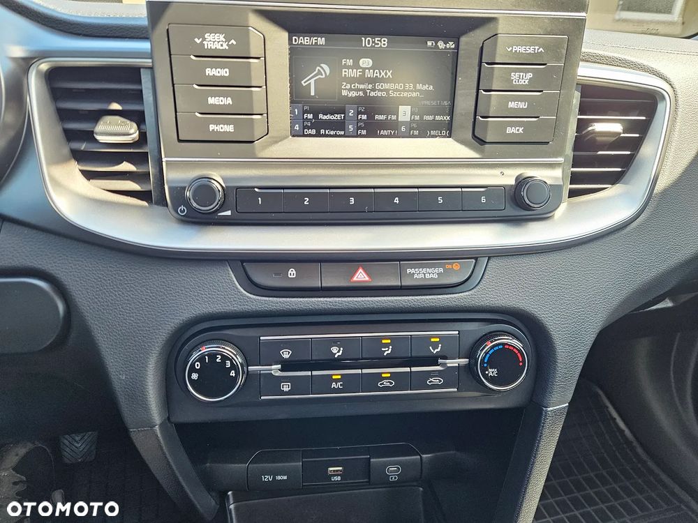 Kia Ceed 1.5 T-GDI S - 10