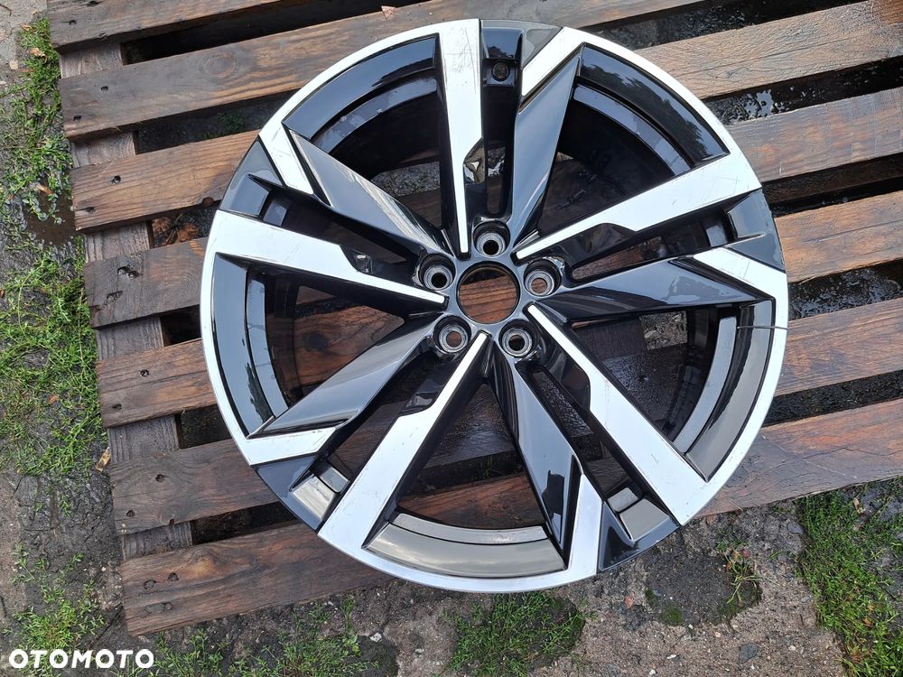 Oryg. Skoda Scala Skala 18 657 657601025 18 7j et39 5620 - 1