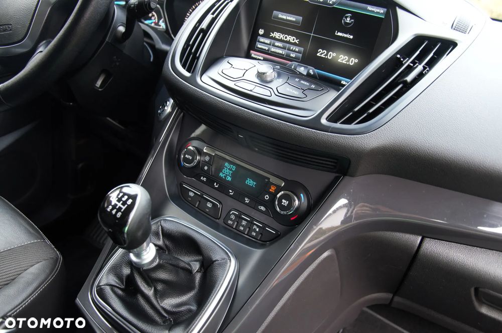 Ford Kuga 2.0 TDCi 2x4 Titanium - 28