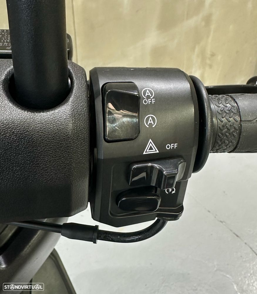 Yamaha NMAX 125 - 11
