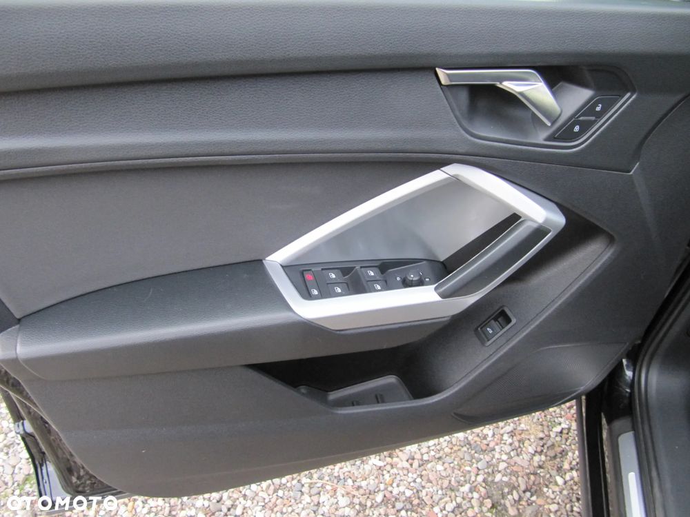 Audi Q3 35 TFSI S tronic - 22