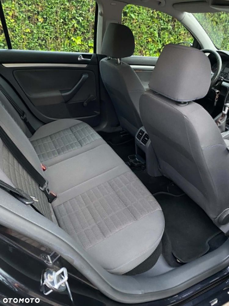 Volkswagen Golf 1.9 TDI Individual - 16