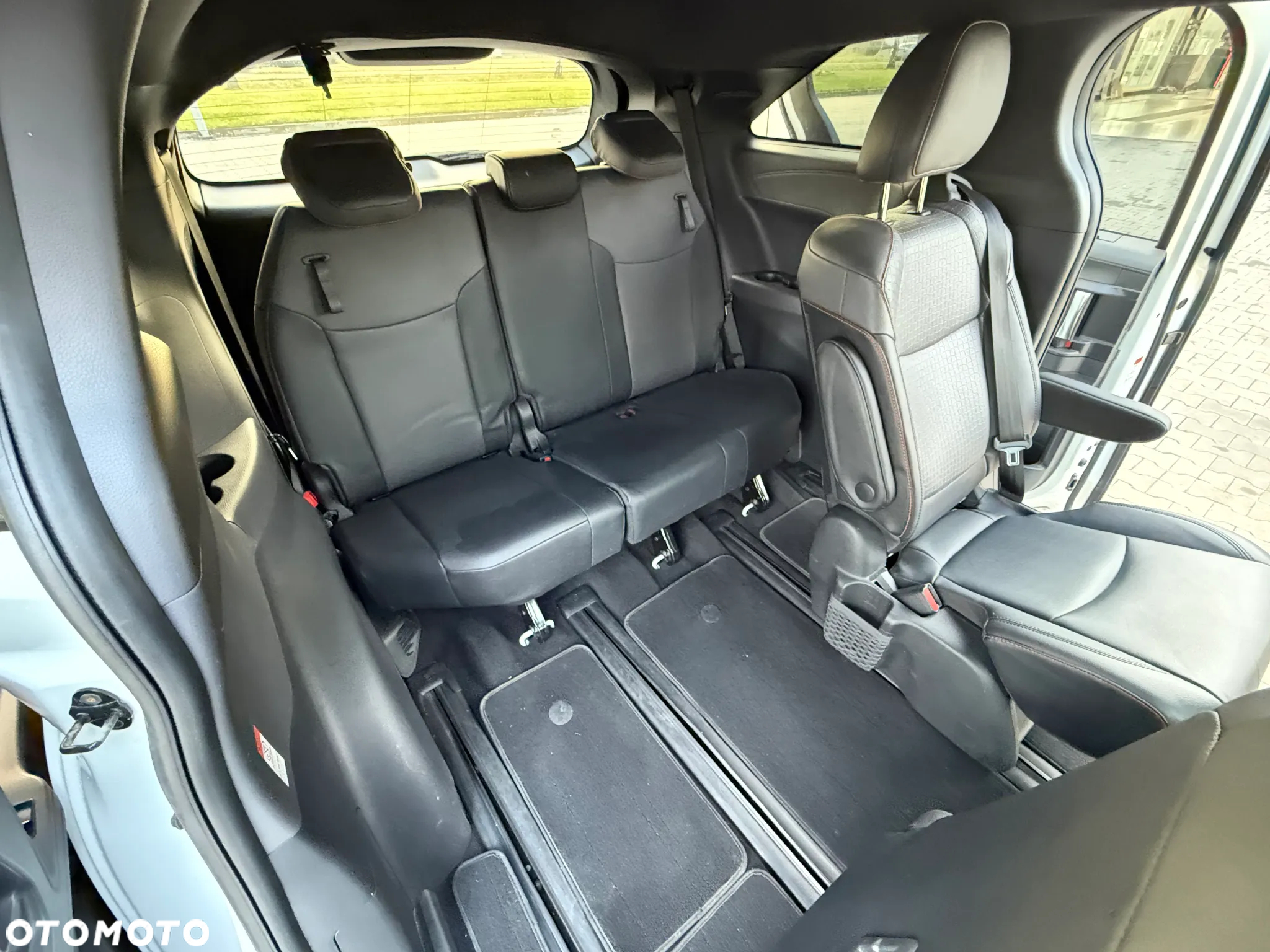 Toyota Sienna - 23