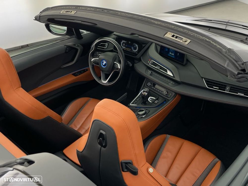 BMW i8 Roadster - 28