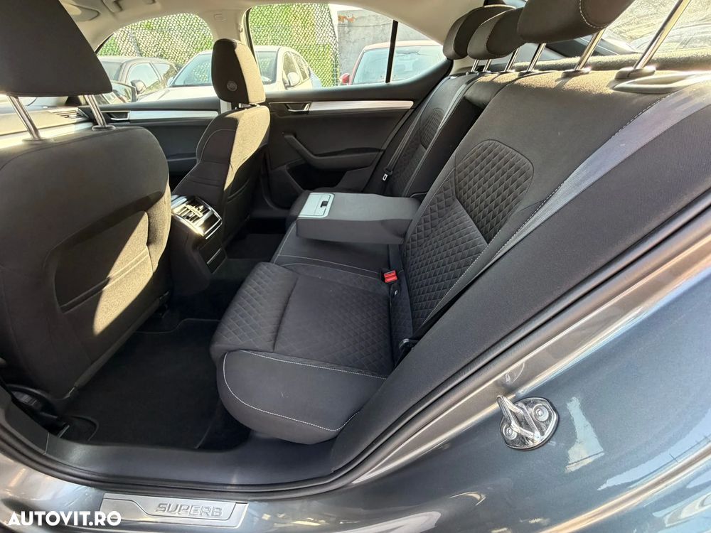 Skoda Superb 2.0 TDI DSG Style - 21