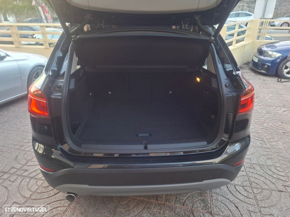 BMW X1 sDrive18d Sport Line - 31