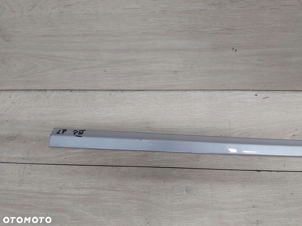Toyota Prius IV 1,8 xw50 PRIME Listwa ozdobna drzwi prawy tył PT938-47160 - 3