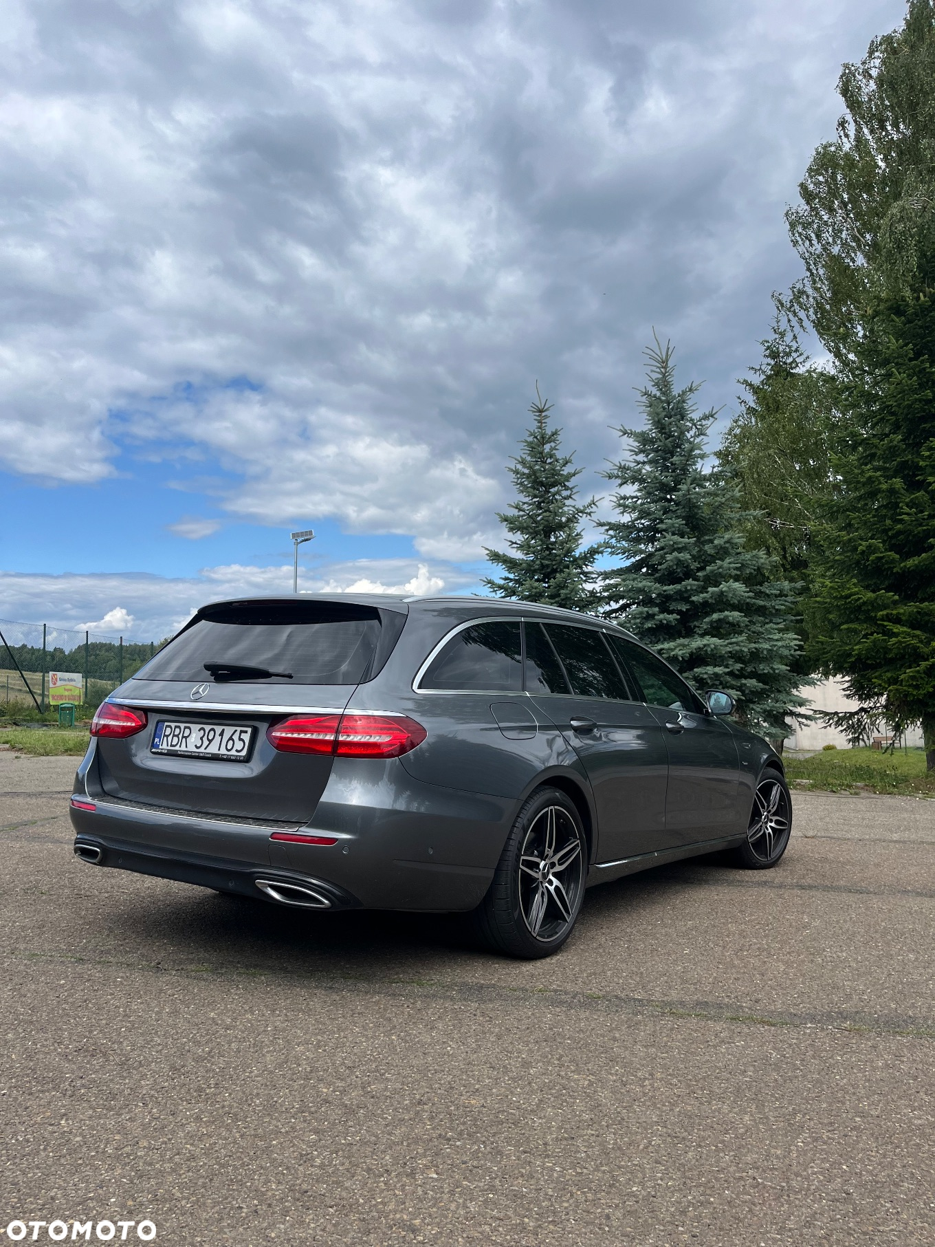 Mercedes-Benz Klasa E 220 d T 9G-TRONIC Sportstyle Edition - 3