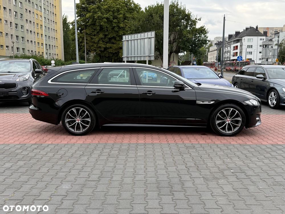 Jaguar XF 2.0 i4D R-Sport - 17