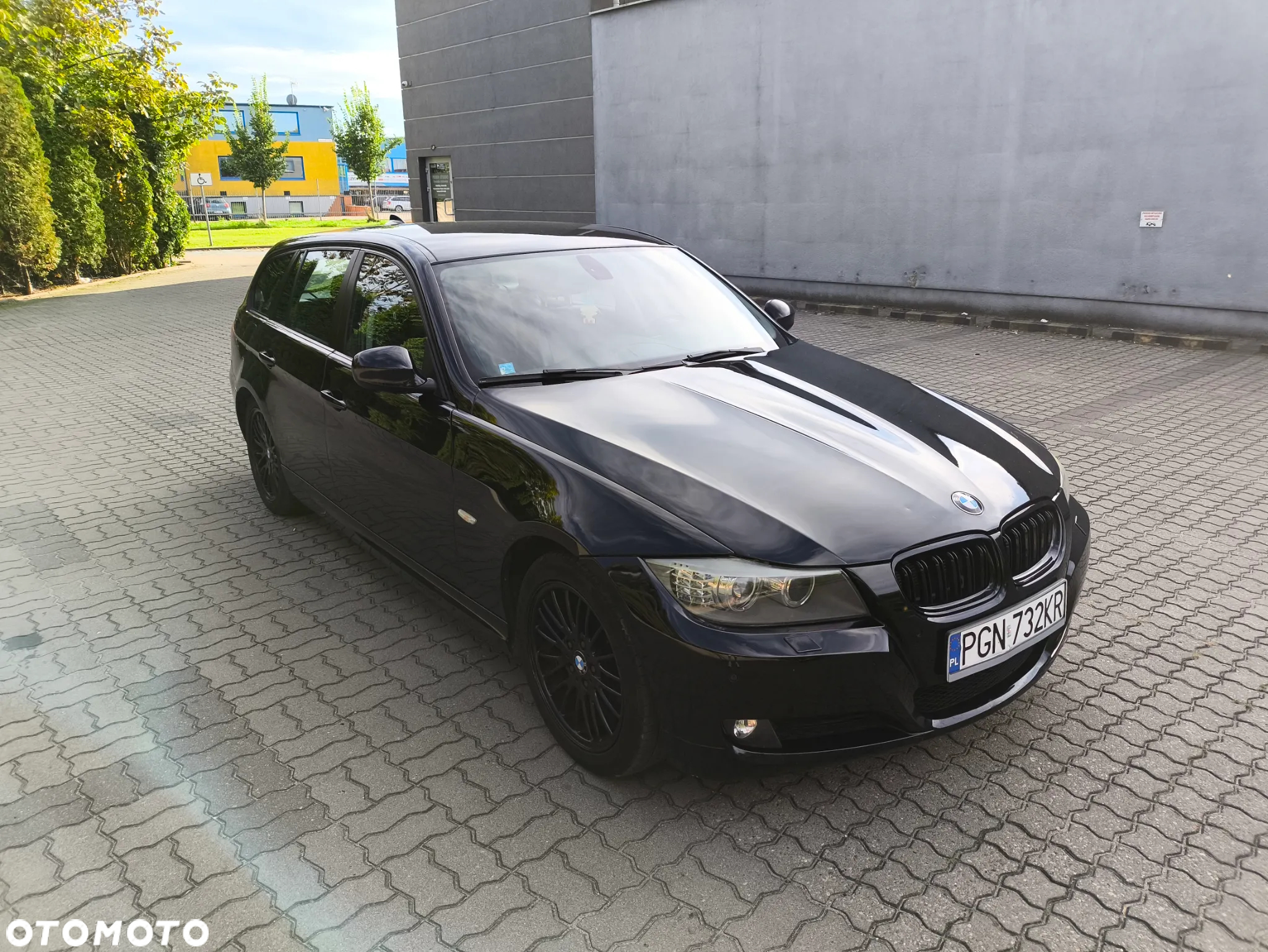 BMW Seria 3 318d - 14