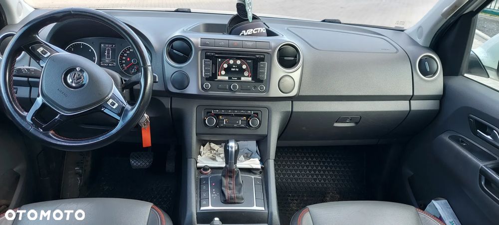 Volkswagen Amarok 2.0 BiTDI Autm Canyon - 8
