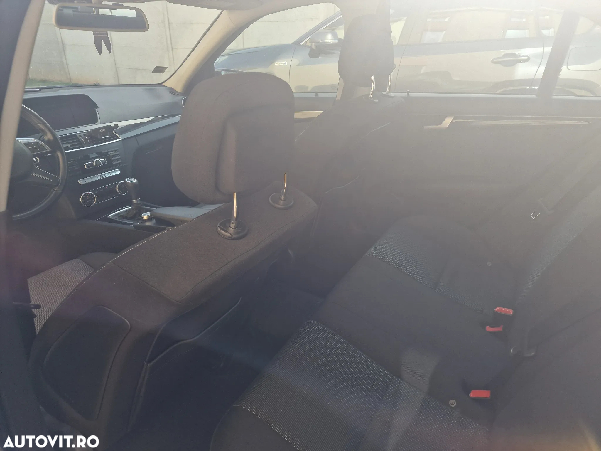 Mercedes-Benz C 200 T (BlueEFFICIENCY) - 12