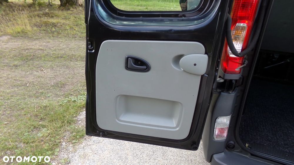 Opel Vivaro - 22