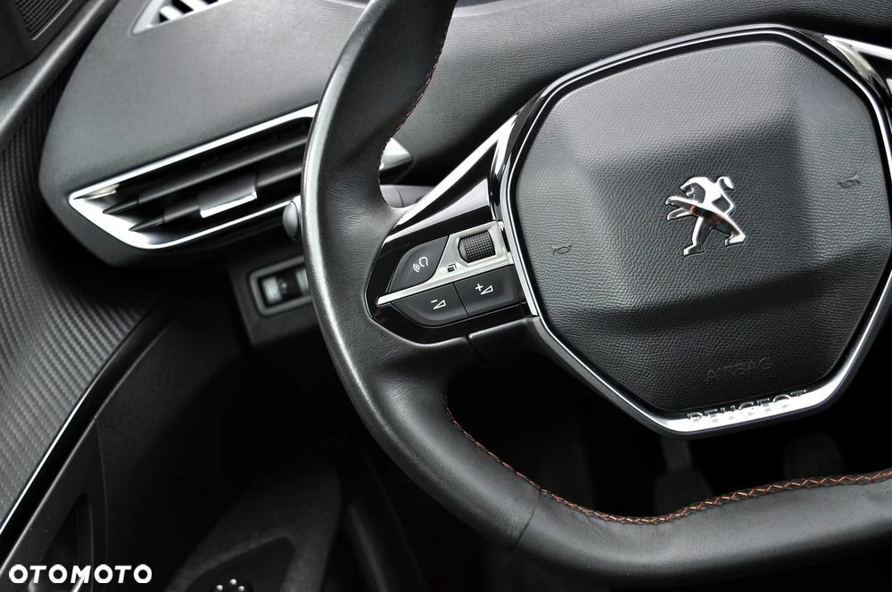 Peugeot 3008 1.2 PureTech Allure S&S - 34