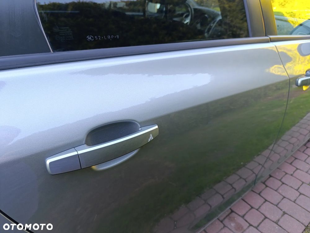 Opel Astra 1.6 Design Edition - 18