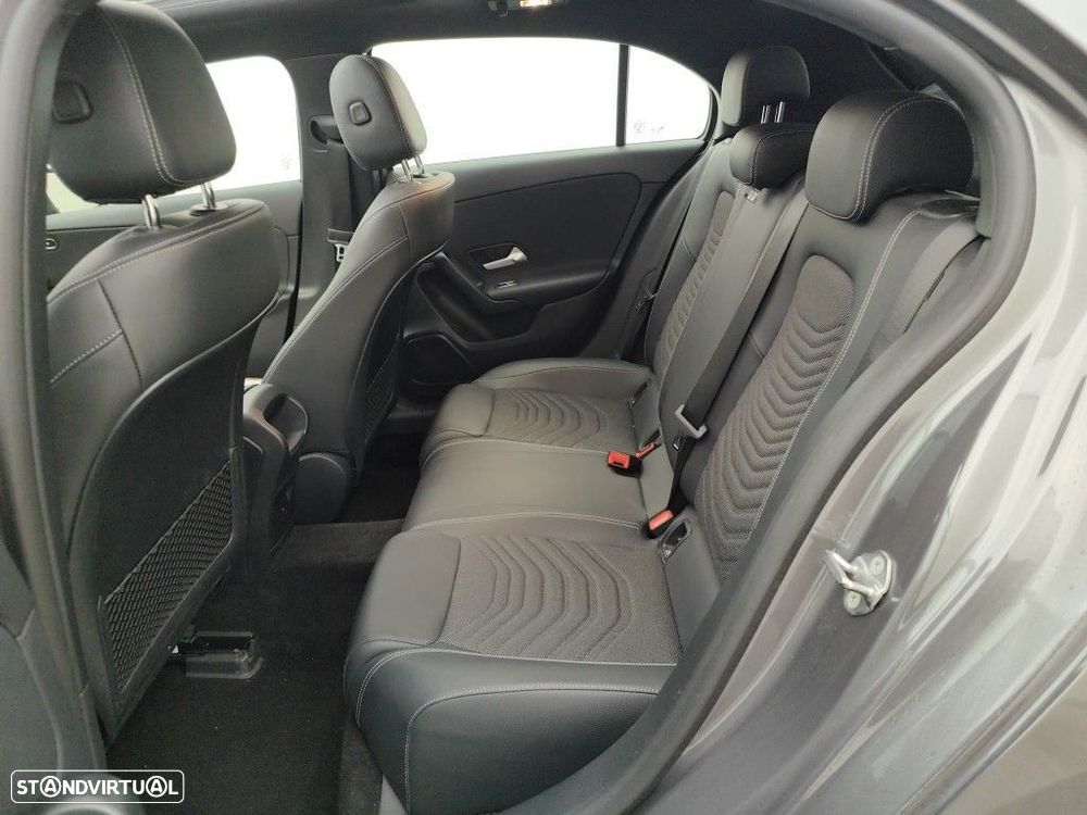 Mercedes-Benz A 180 d 8G-DCT Progressive - 12