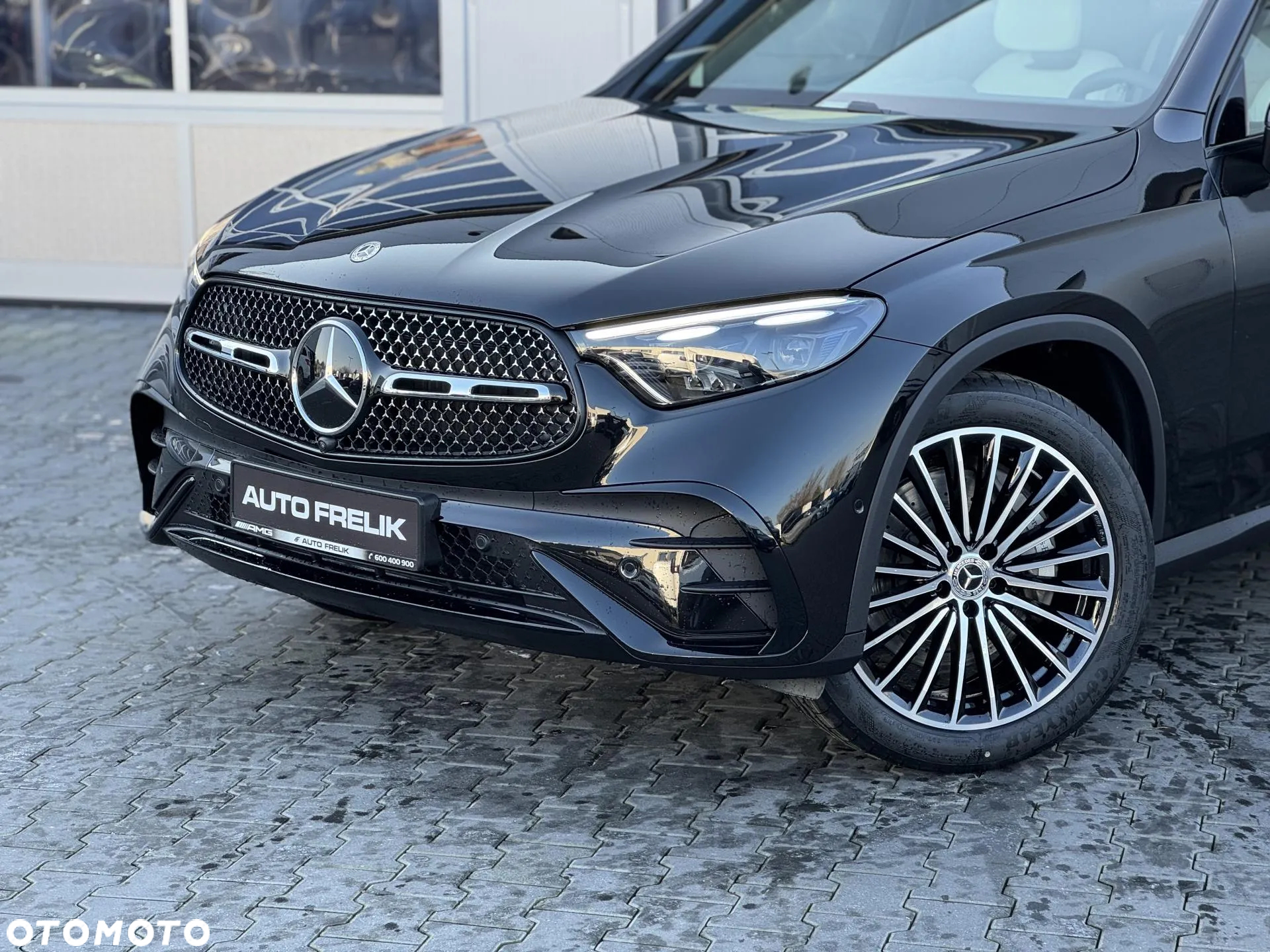 Mercedes-Benz GLC 300 4-Matic - 3
