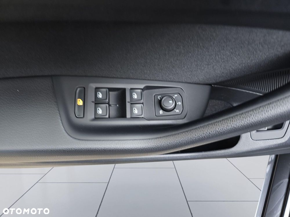 Volkswagen Passat - 34