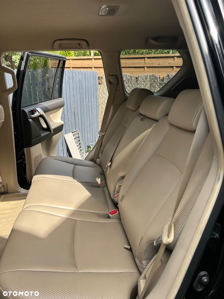 Toyota Land Cruiser LC 3.0 D-4D Premium - 10