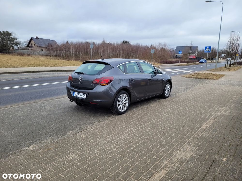 Opel Astra 1.4 Turbo Cosmo - 5