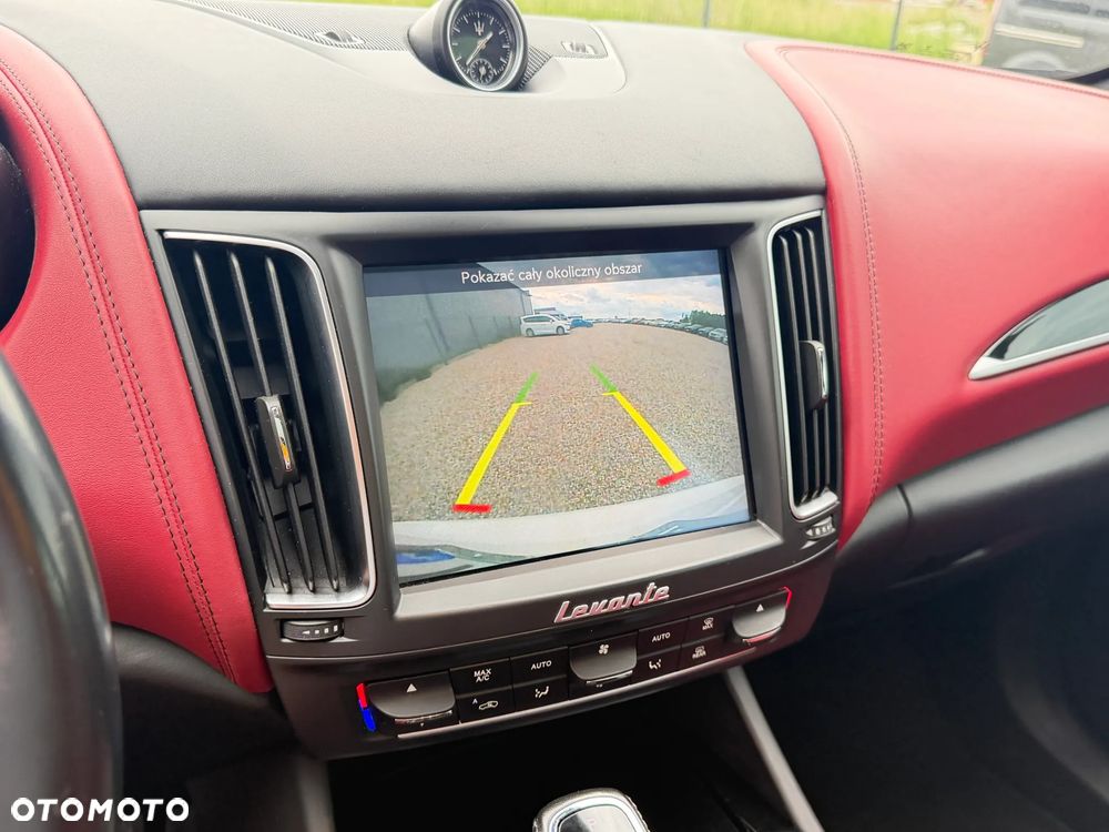 Maserati Levante Granlusso - 10