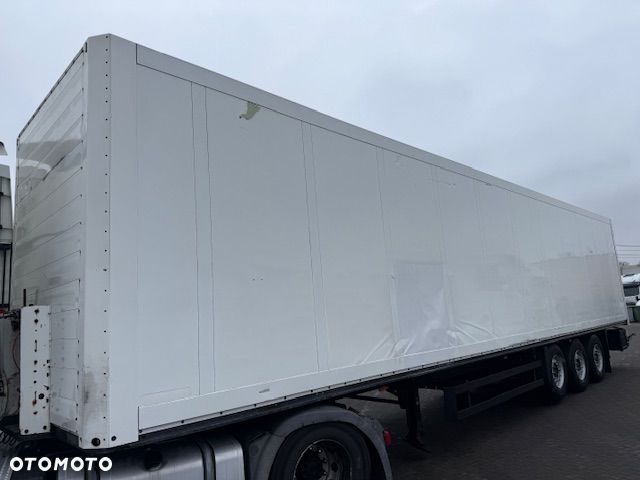 Schmitz Cargobull SKO24 IZOTERMA Naczepa Ciężarowa, OSIE SAF, PODNOSZONA OŚ, RAMA W OCYNKU, ŚCIANA 5,5CM - 5