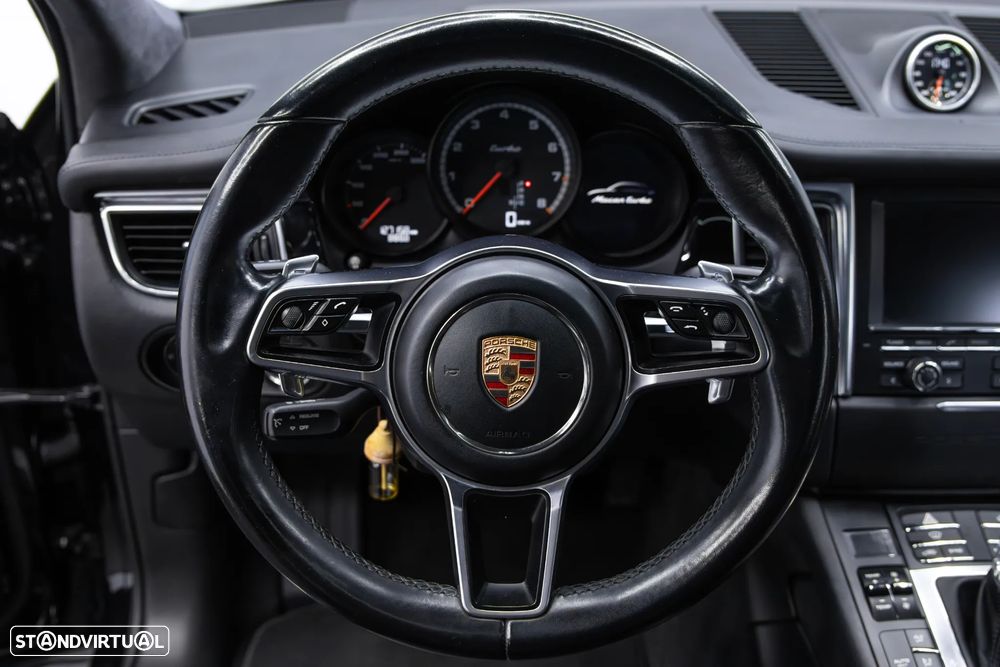 Porsche Macan Turbo PDK - 27