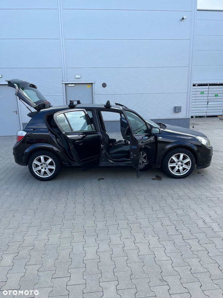 Opel Astra III 1.9 CDTI Cosmo - 10