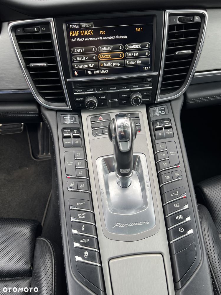 Porsche Panamera - 14