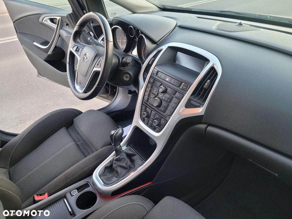 Opel Astra 1.6 Turbo Edition - 23