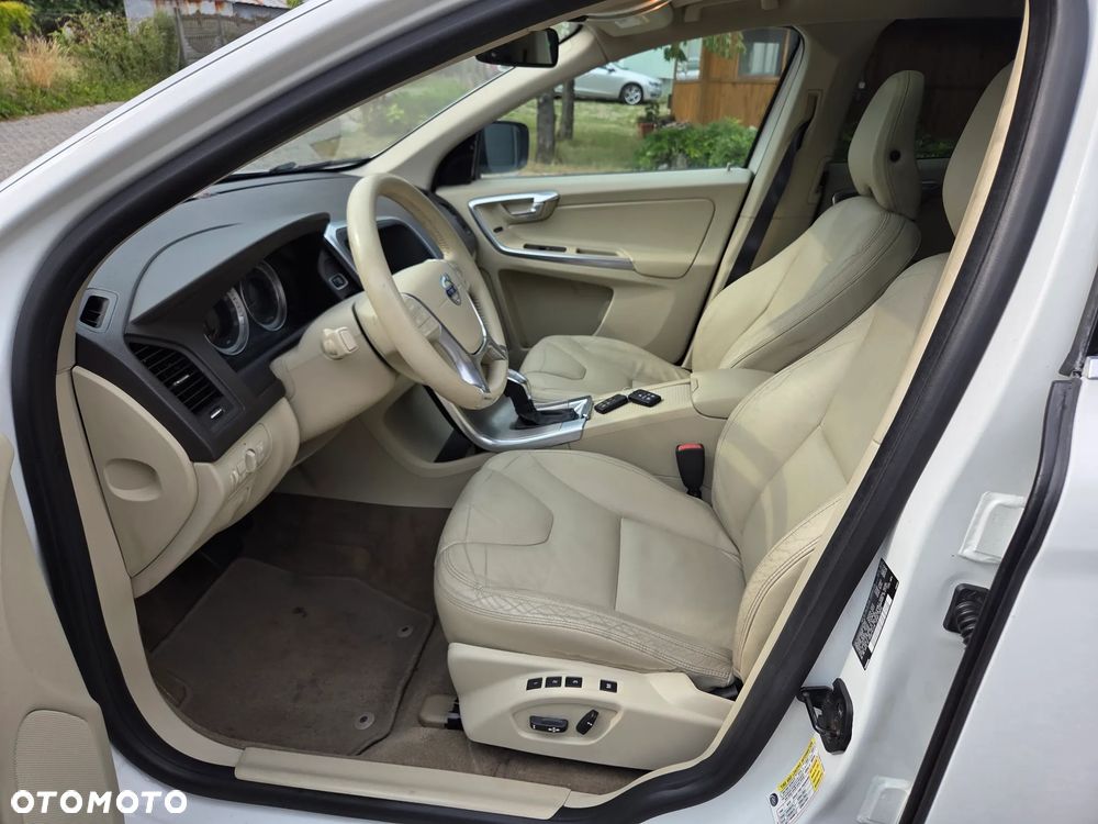 Volvo XC 60 3.2 AWD Summum - 5
