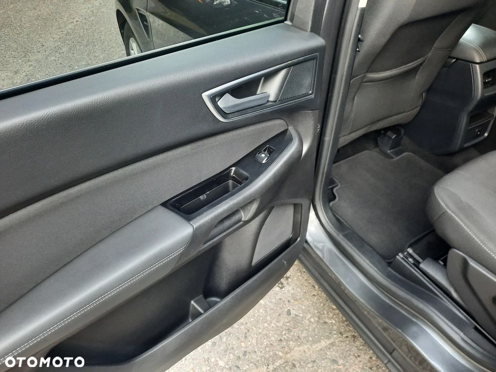 Ford S-Max 2.0 TDCi Titanium PowerShift - 20