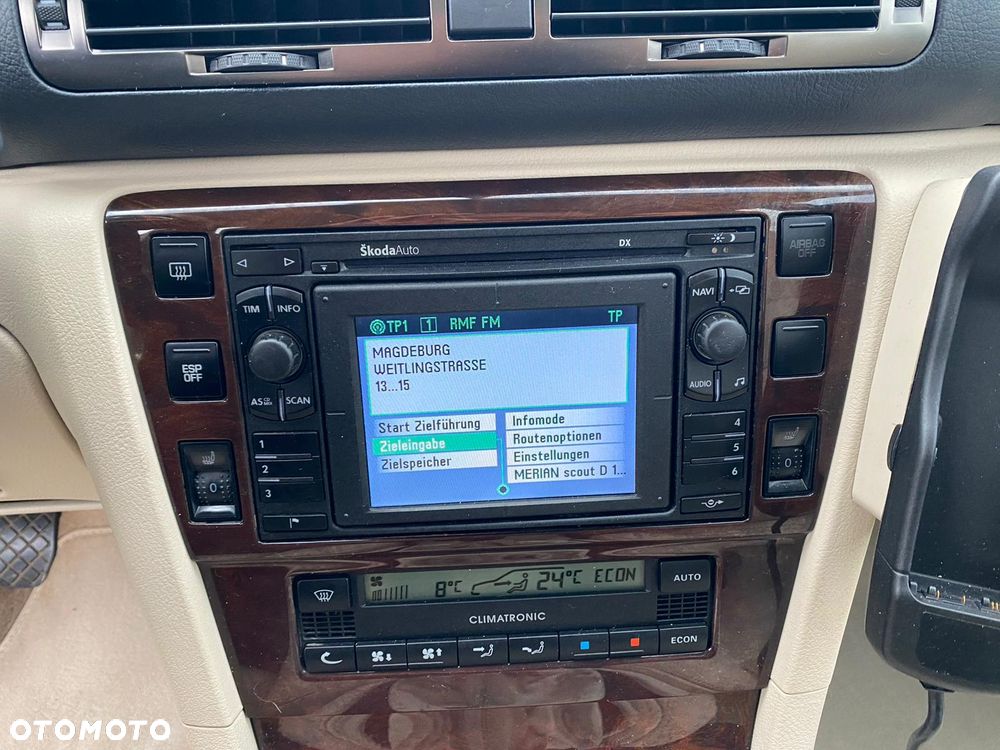 Skoda Superb 1.8 Turbo Exclusive - 3