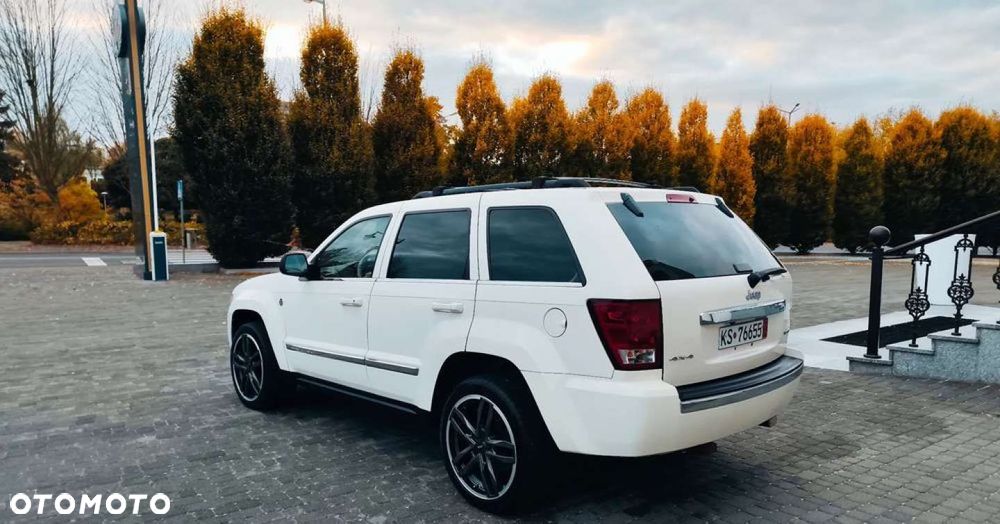 Jeep Grand Cherokee - 18