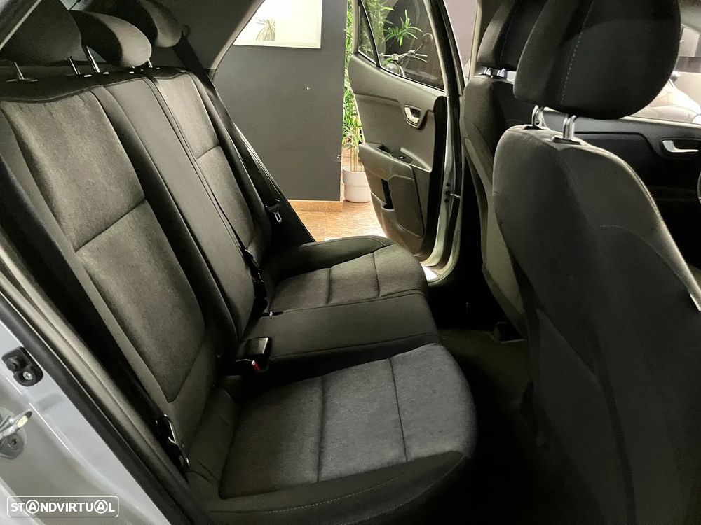 Kia Stonic 1.2 Dynamic - 17