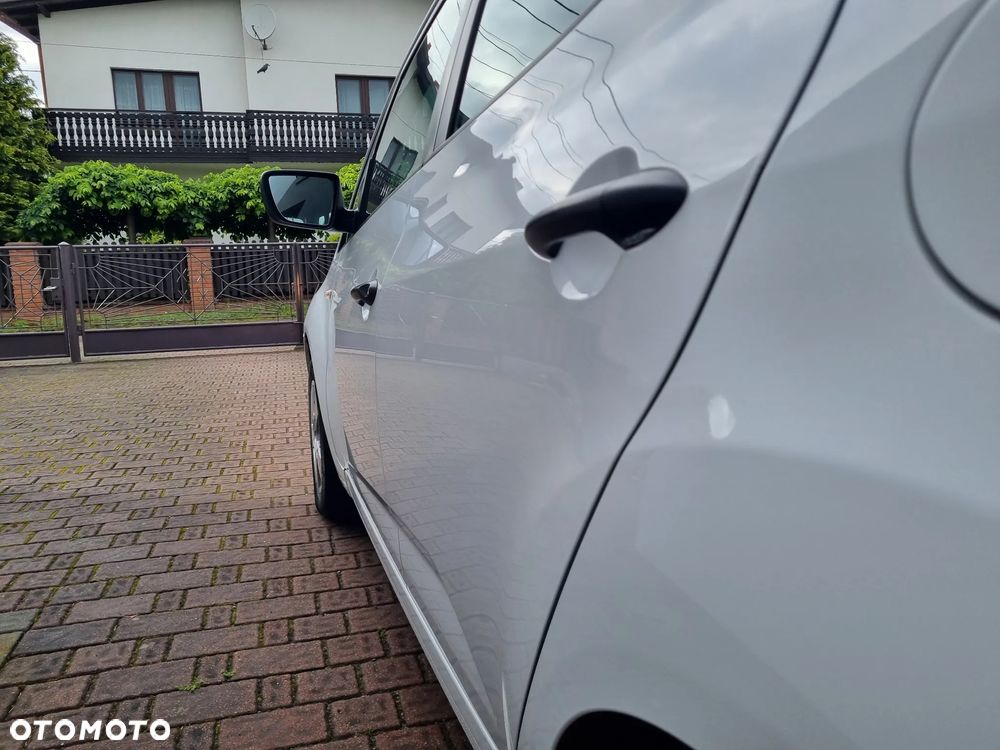 Kia Venga 1.4 CVVT ISG Vision - 11