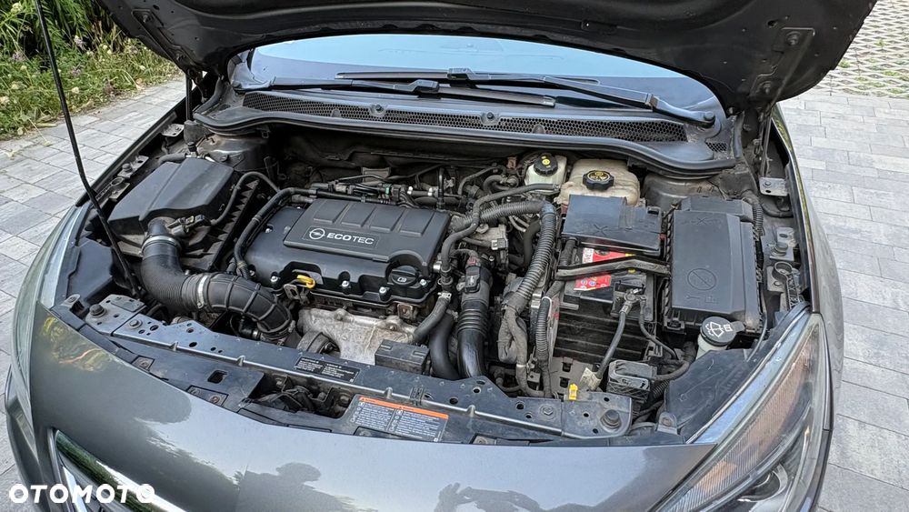 Opel Astra 1.4 Turbo Cosmo - 23