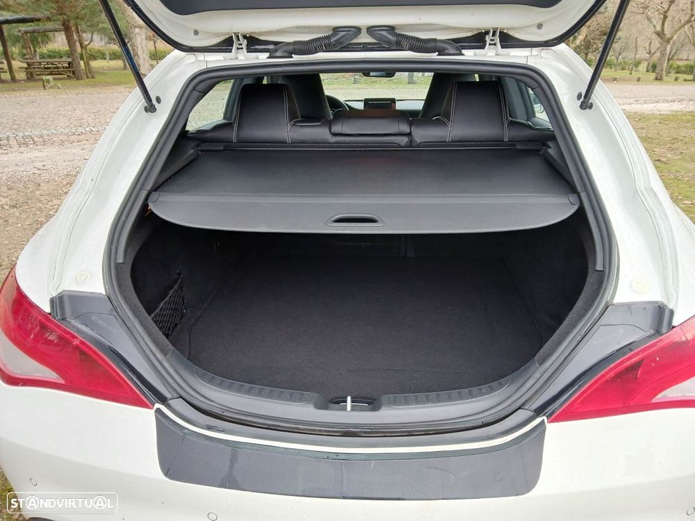 Mercedes-Benz CLA 200 d Shooting Brake Urban - 14
