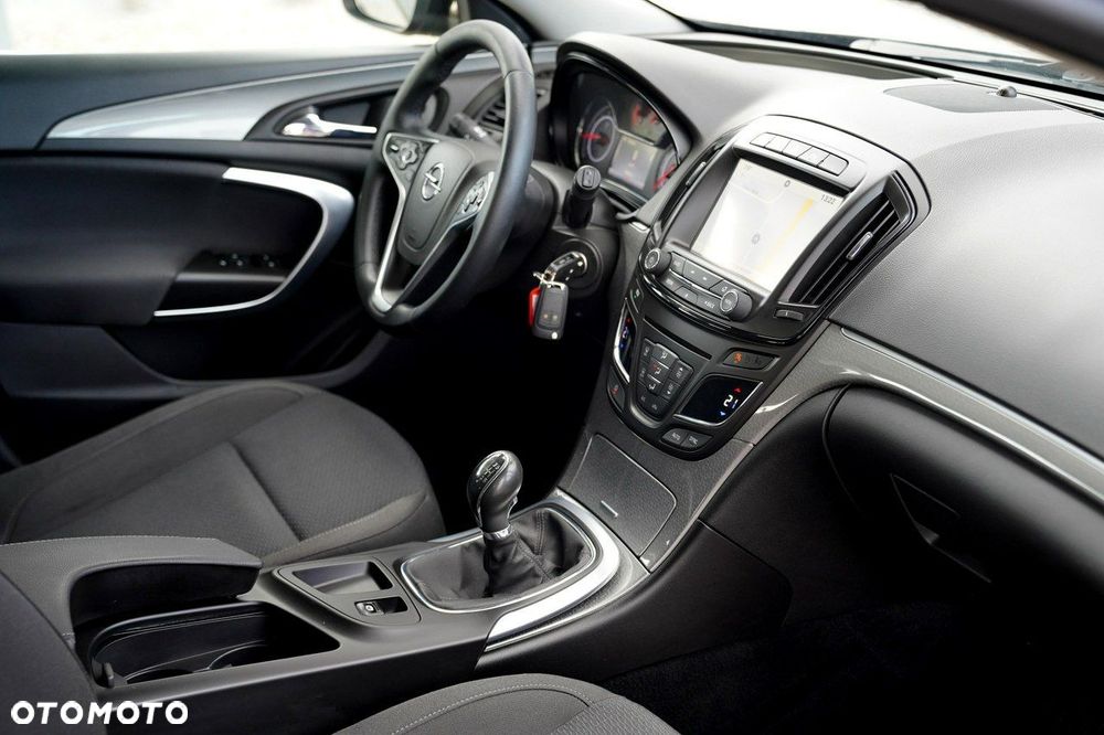 Opel Insignia - 22