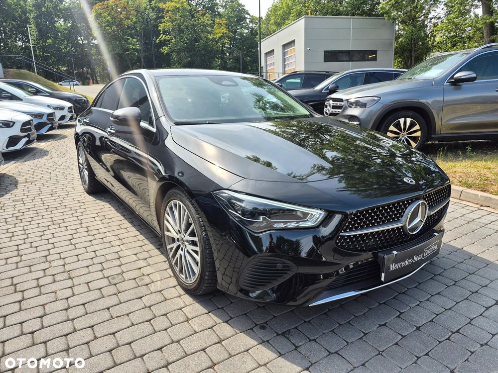 Mercedes-Benz CLA 180 7G-DCT - 13