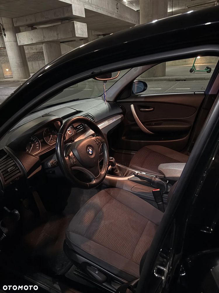 BMW Seria 1 120d - 6