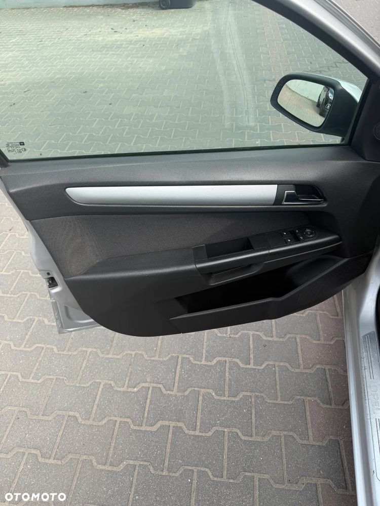 Opel Astra 1.7 CDTI - 21