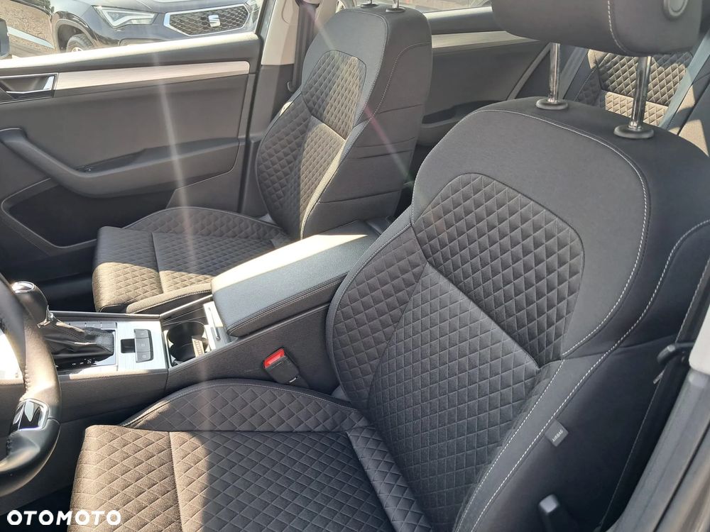 Skoda Superb 2.0 TDI SCR Ambition DSG - 24