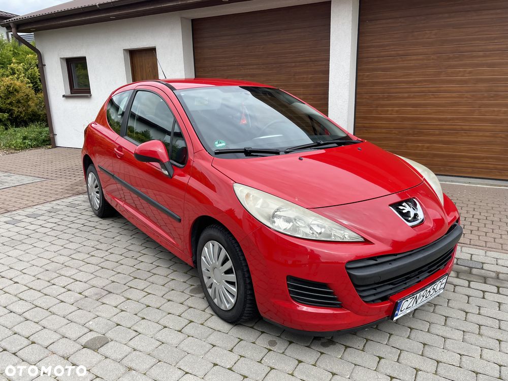 Peugeot 207 - 1