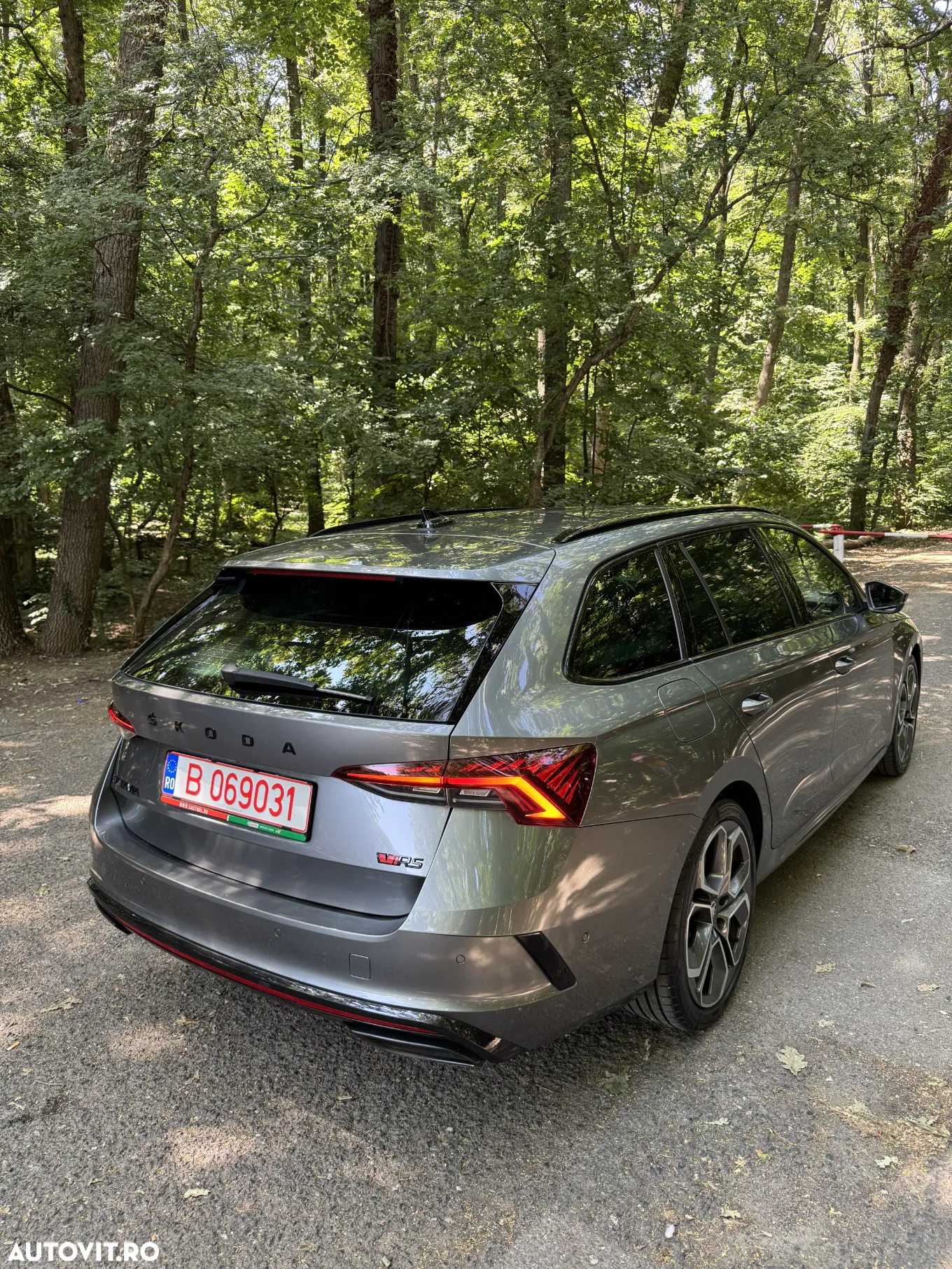 Skoda Octavia Combi 2.0 TSI DSG RS - 34