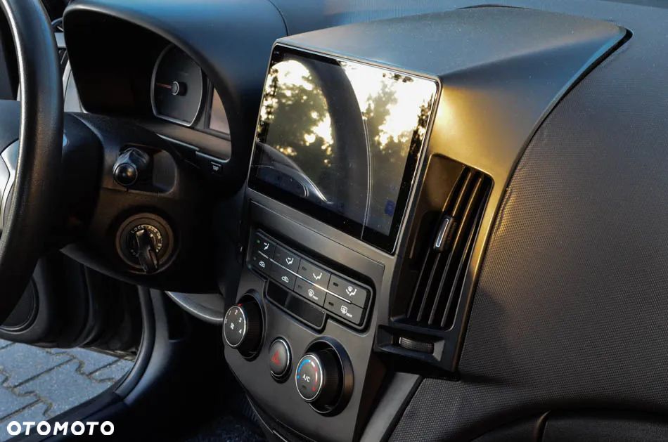 Hyundai i30 1.6 Comfort - 19