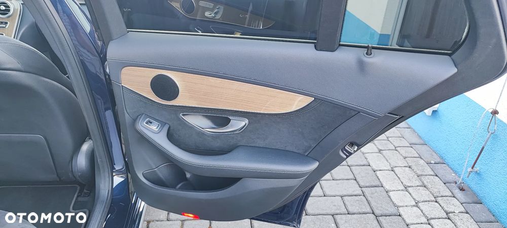 Mercedes-Benz Klasa C 220 (BlueTEC) d 7G-TRONIC Exclusive - 32