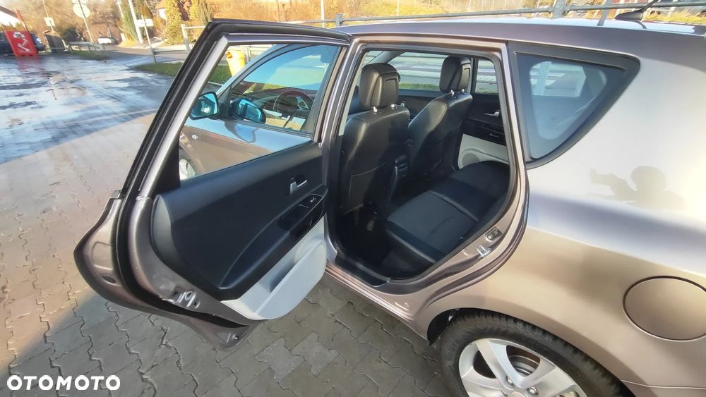 Kia Ceed 1.4 Comfort + - 7